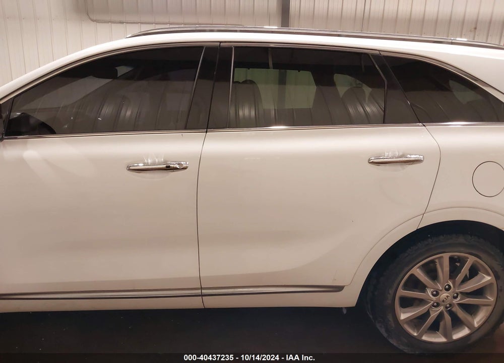 2016 KIA SORENTO 3.3L SXL VIN: 5XYPKDA54GG148750