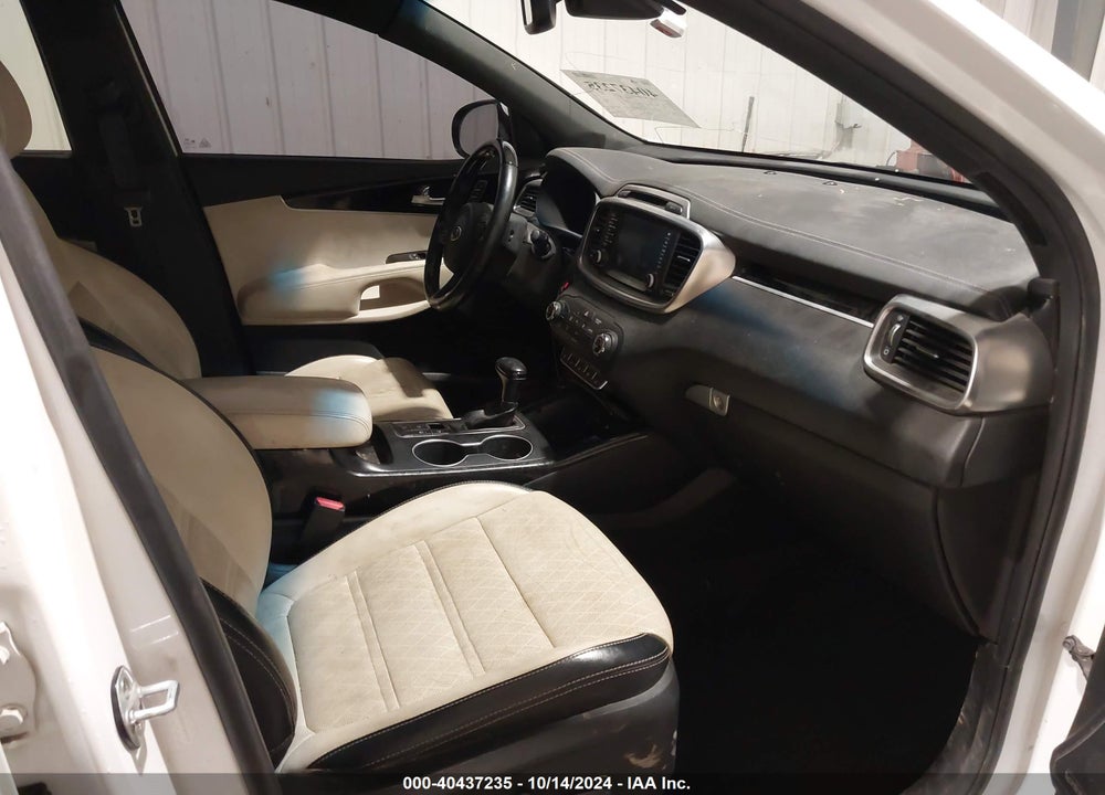 2016 KIA SORENTO 3.3L SXL VIN: 5XYPKDA54GG148750