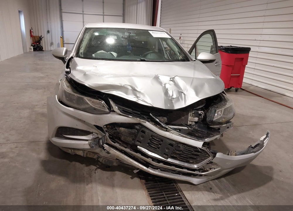 2018 CHEVROLET CRUZE LT AUTO VIN: 1G1BE5SM0J7102858