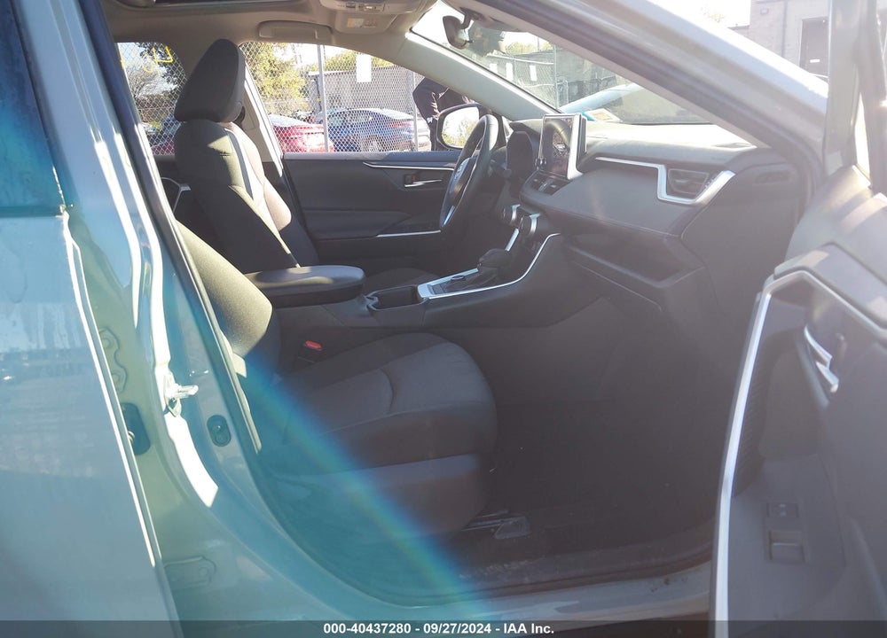 2023 TOYOTA RAV4 HYBRID XLE VIN: JTMRWRFV6PD195084
