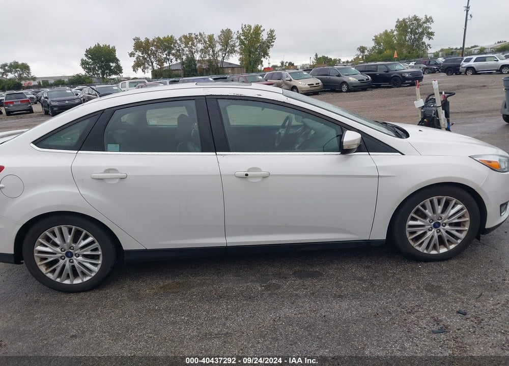 2018 FORD FOCUS TITANIUM VIN: 1FADP3J2XJL285603