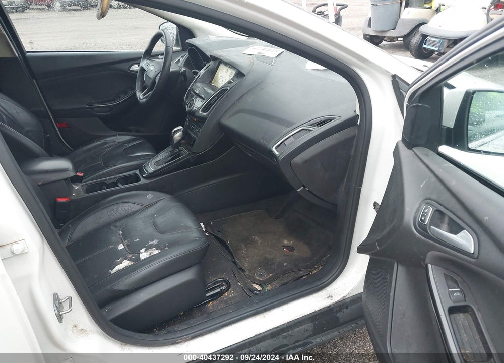 2018 FORD FOCUS TITANIUM VIN: 1FADP3J2XJL285603