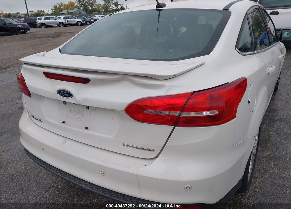 2018 FORD FOCUS TITANIUM VIN: 1FADP3J2XJL285603