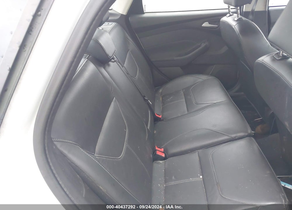 2018 FORD FOCUS TITANIUM VIN: 1FADP3J2XJL285603