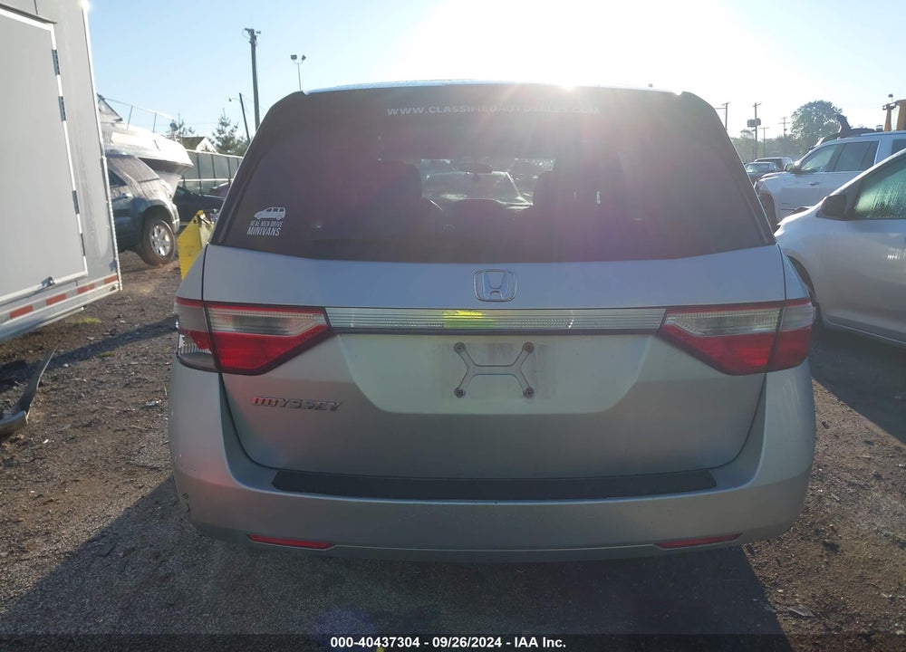 2011 HONDA ODYSSEY LX VIN: 5FNRL5H25BB029631
