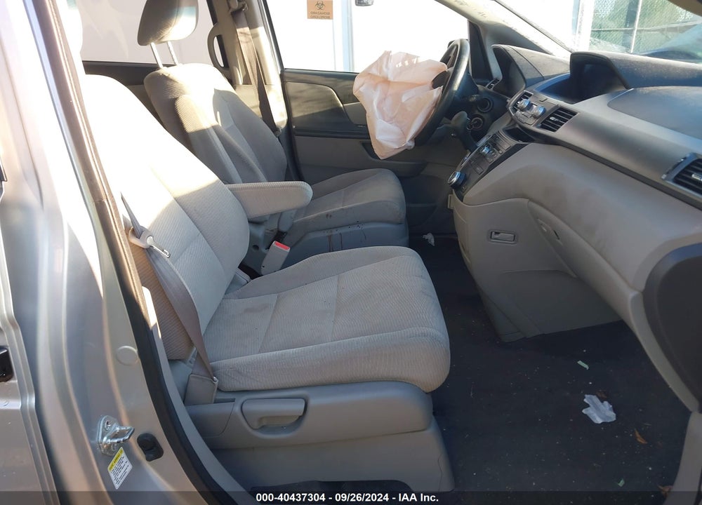 2011 HONDA ODYSSEY LX VIN: 5FNRL5H25BB029631