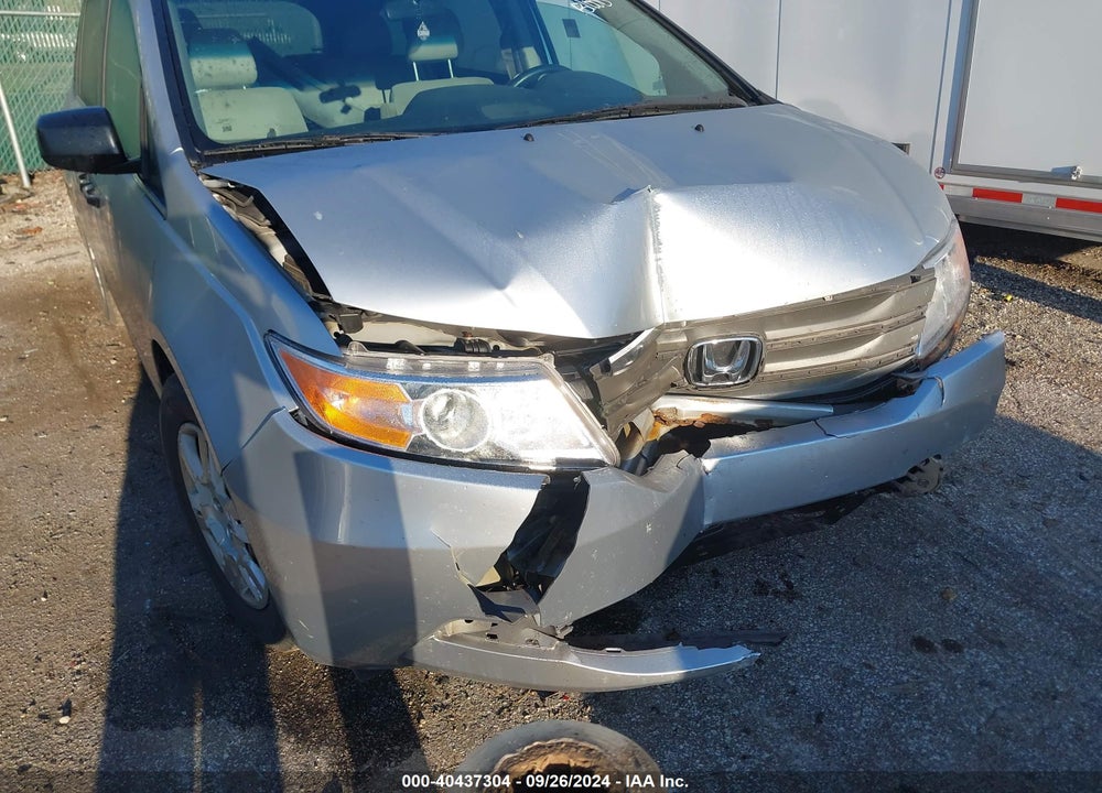 2011 HONDA ODYSSEY LX VIN: 5FNRL5H25BB029631