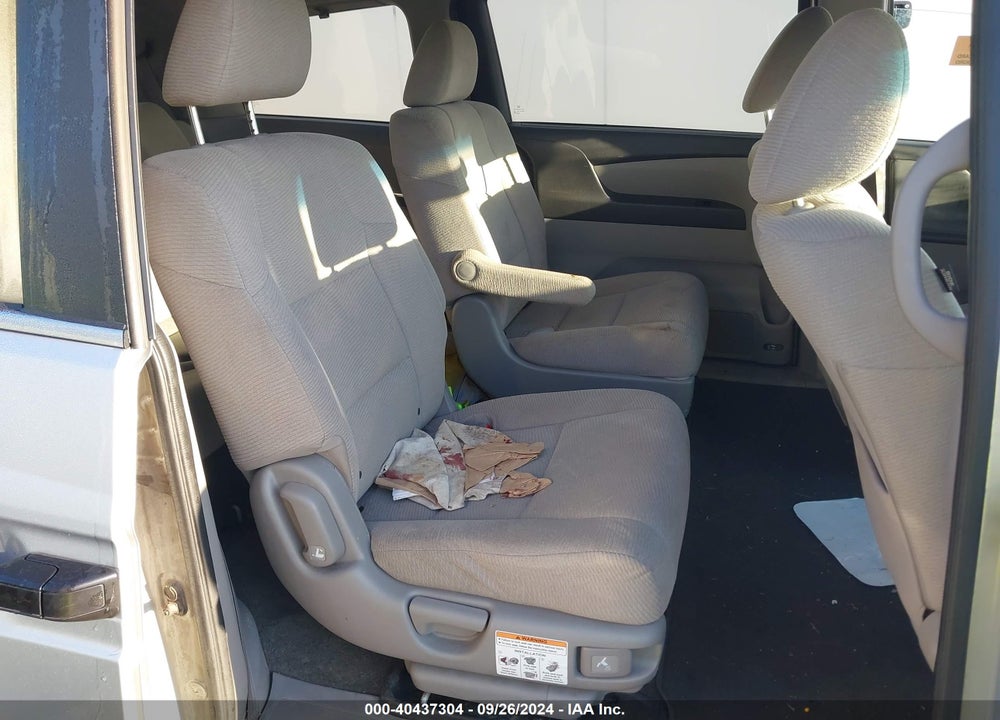 2011 HONDA ODYSSEY LX VIN: 5FNRL5H25BB029631