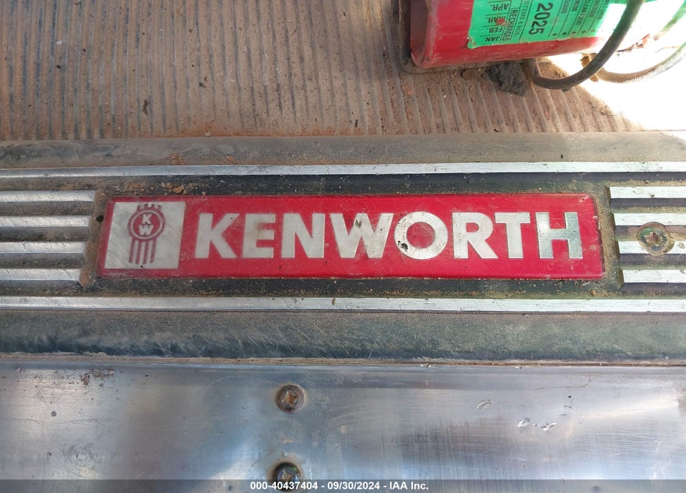 2019 KENWORTH T800 VIN: 3WKDD40X2KF257273