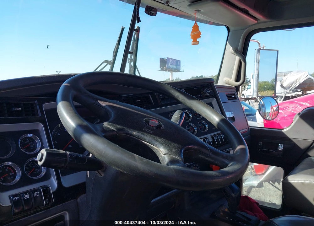 2019 KENWORTH T800 VIN: 3WKDD40X2KF257273