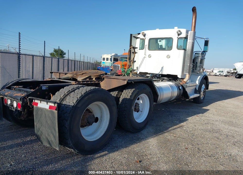 2019 KENWORTH T800 VIN: 3WKDD40X8KF257259