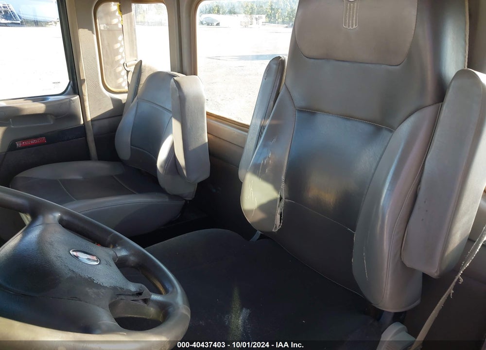2019 KENWORTH T800 VIN: 3WKDD40X8KF257259