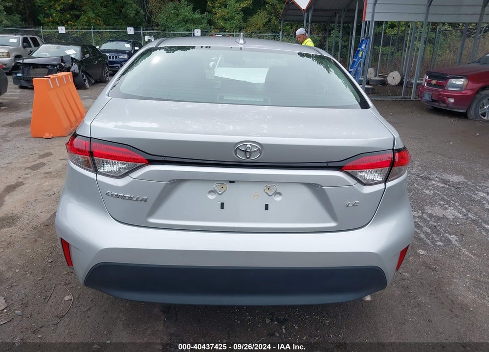 2024 TOYOTA COROLLA LE VIN: 5YFB4MDE8RP083187