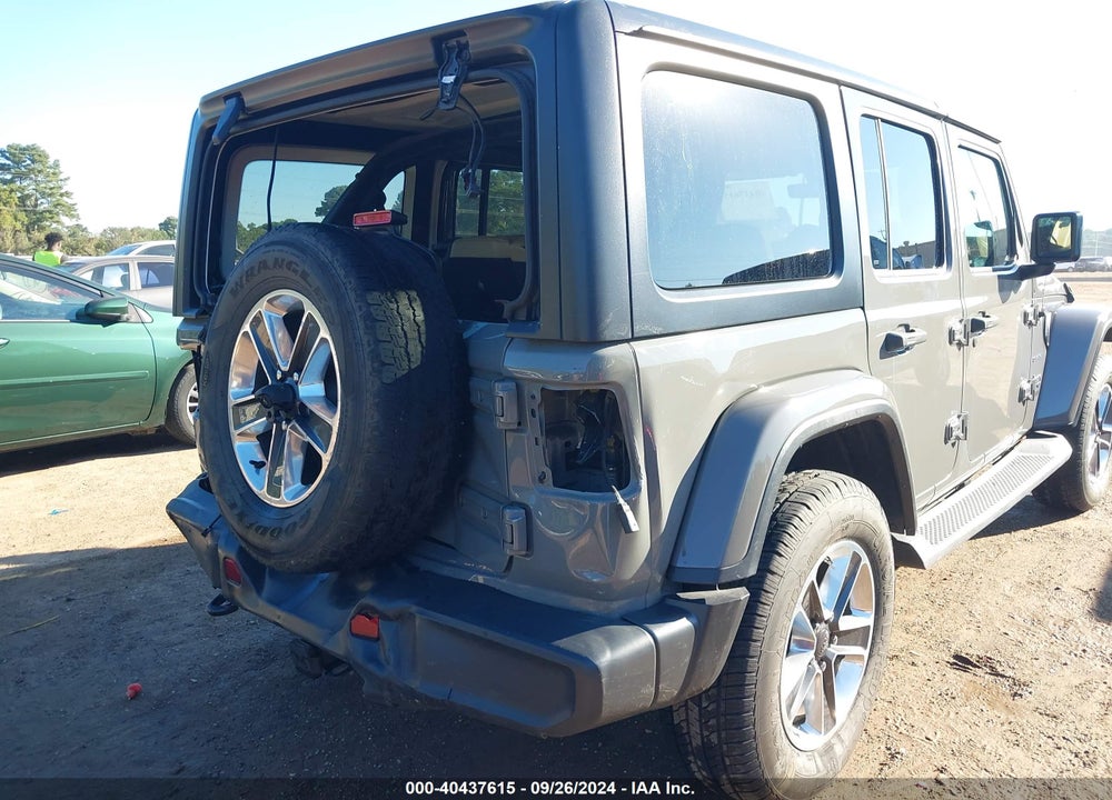 2018 JEEP WRANGLER UNLIMITED SAHARA 4X4 VIN: 1C4HJXEG8JW225053