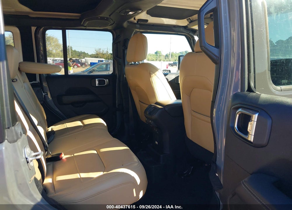 2018 JEEP WRANGLER UNLIMITED SAHARA 4X4 VIN: 1C4HJXEG8JW225053