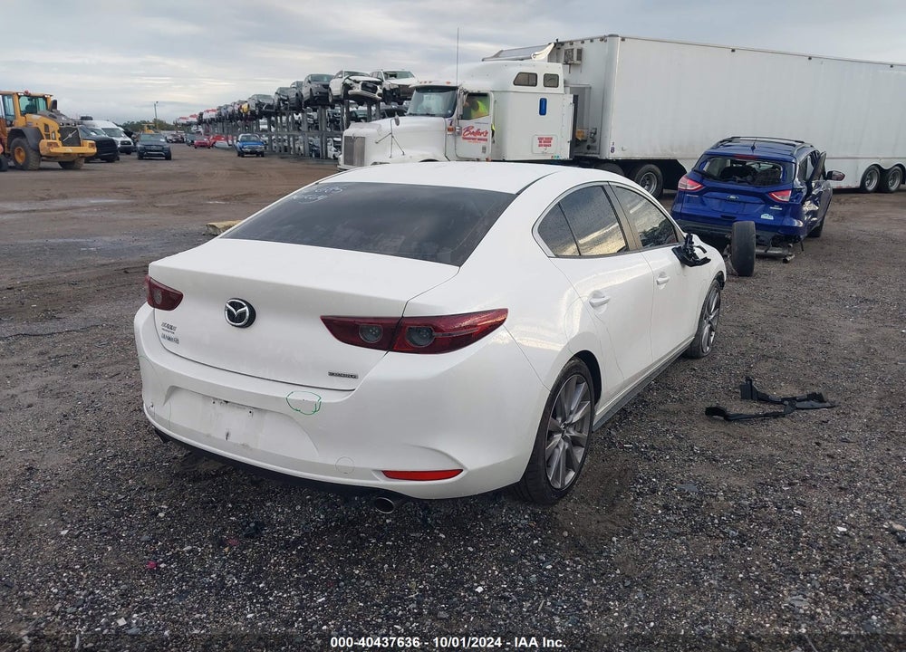 2021 MAZDA 3 SELECT VIN: JM1BPABL5M1337572