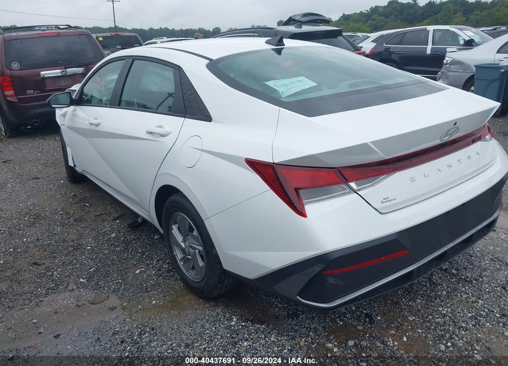 2024 HYUNDAI ELANTRA SE VIN: KMHLL4DG8RU826566