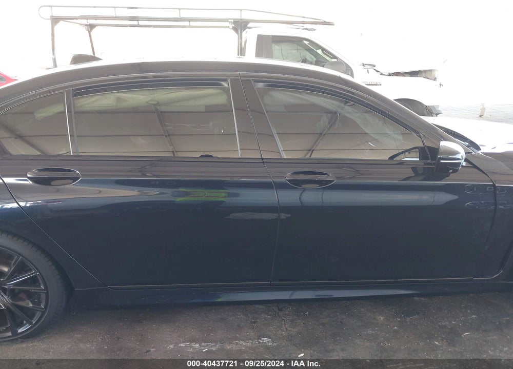 2020 BMW 740 VIN: WBA7T2C05LGL18119