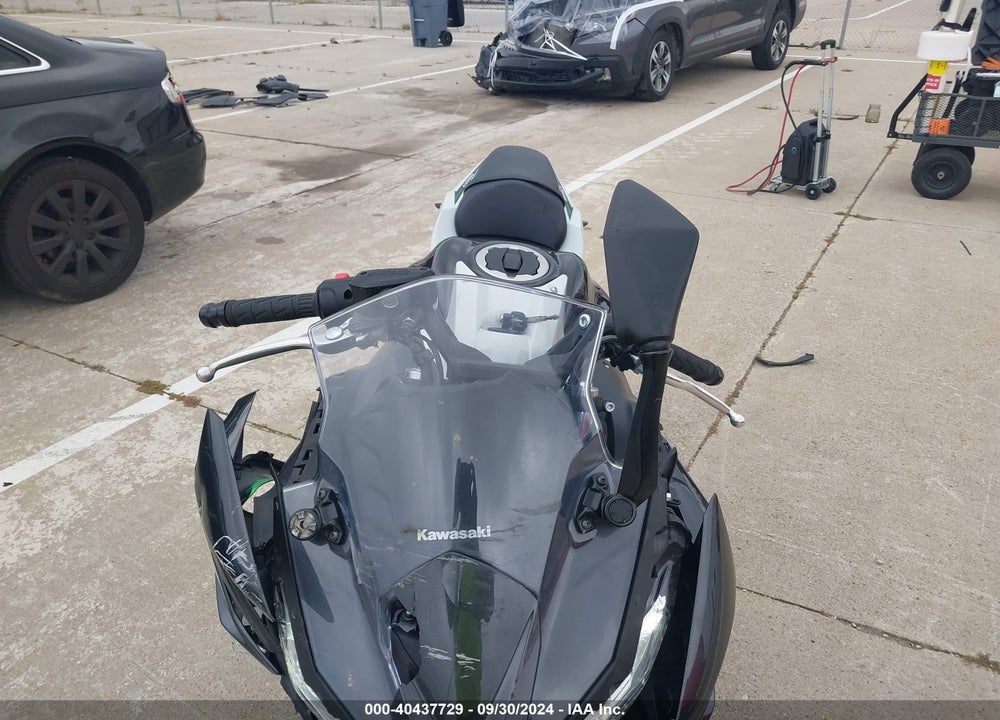 2022 KAWASAKI EX650 M VIN: ML5EXEM11NDA66135
