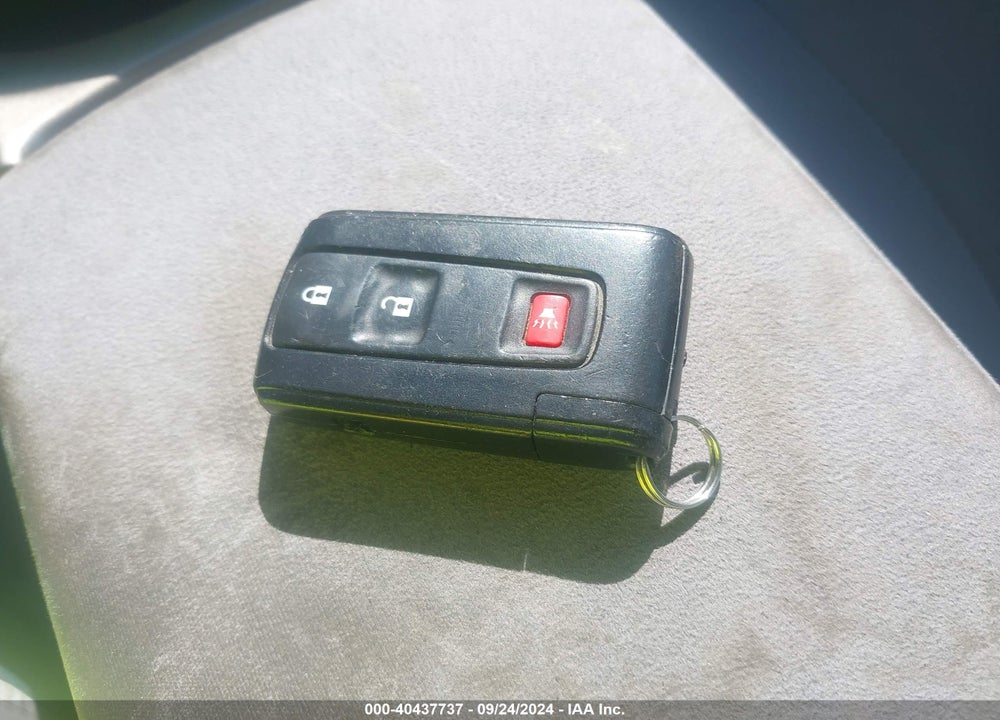 2008 TOYOTA PRIUS VIN: JTDKB20U783308469