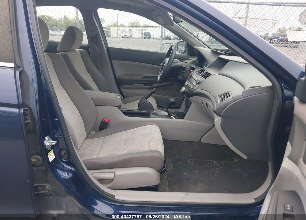2010 HONDA ACCORD 2.4 LX VIN: 1HGCP2F33AA184935
