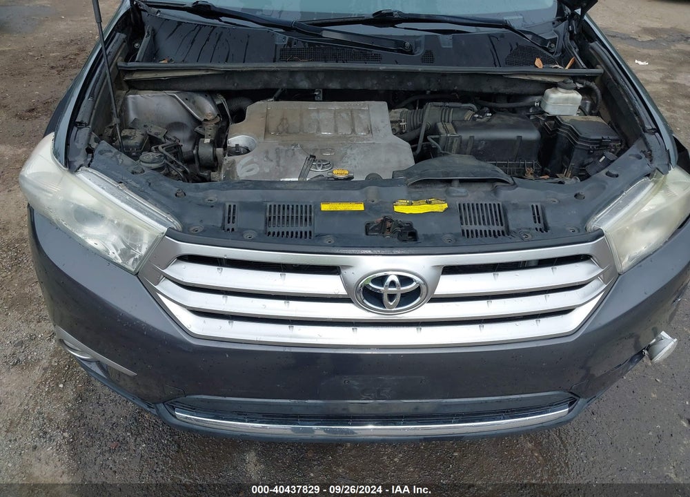2013 TOYOTA HIGHLANDER BASE PLUS V6 VIN: 5TDBK3EH3DS187448