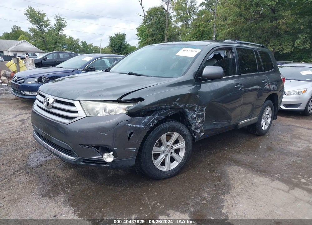 2013 TOYOTA HIGHLANDER BASE PLUS V6 VIN: 5TDBK3EH3DS187448