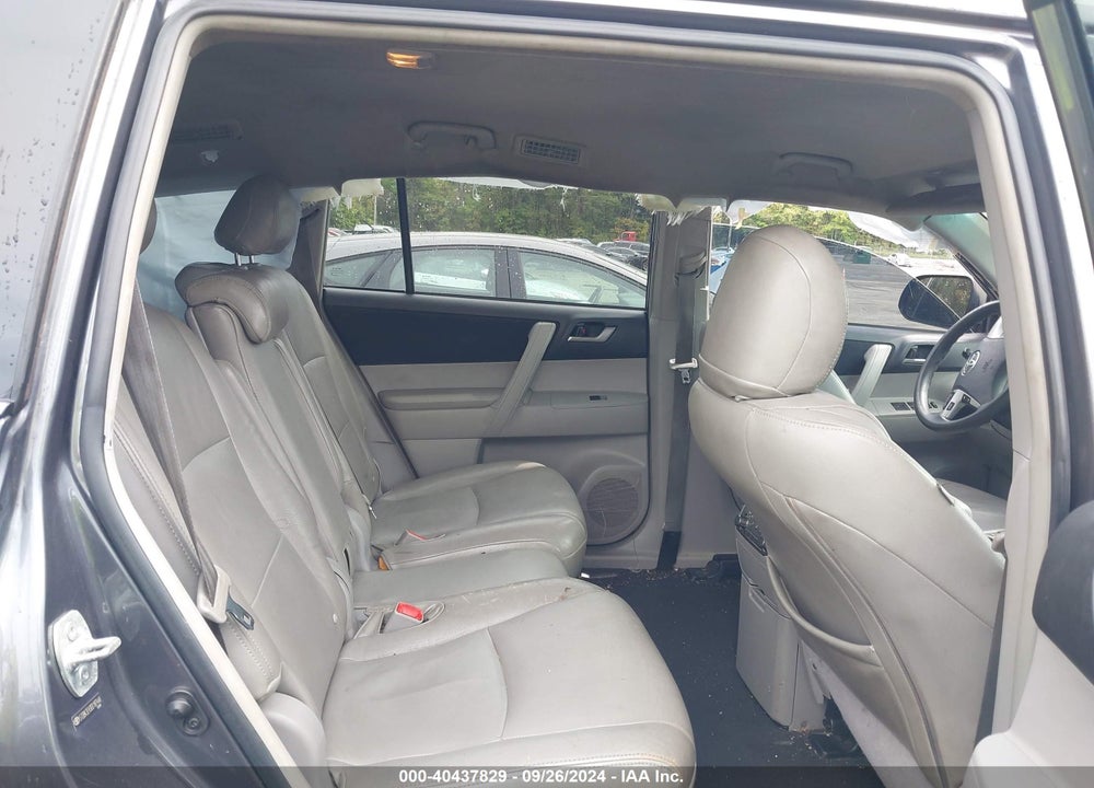 2013 TOYOTA HIGHLANDER BASE PLUS V6 VIN: 5TDBK3EH3DS187448