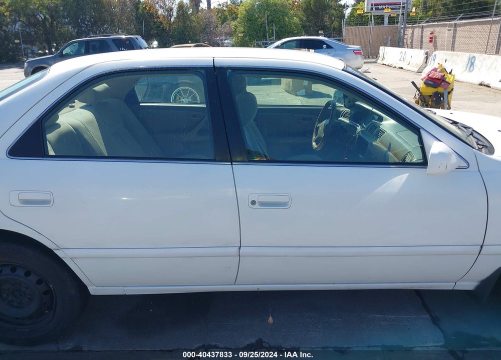 2001 TOYOTA CAMRY LE VIN: JT2BN22K910001274