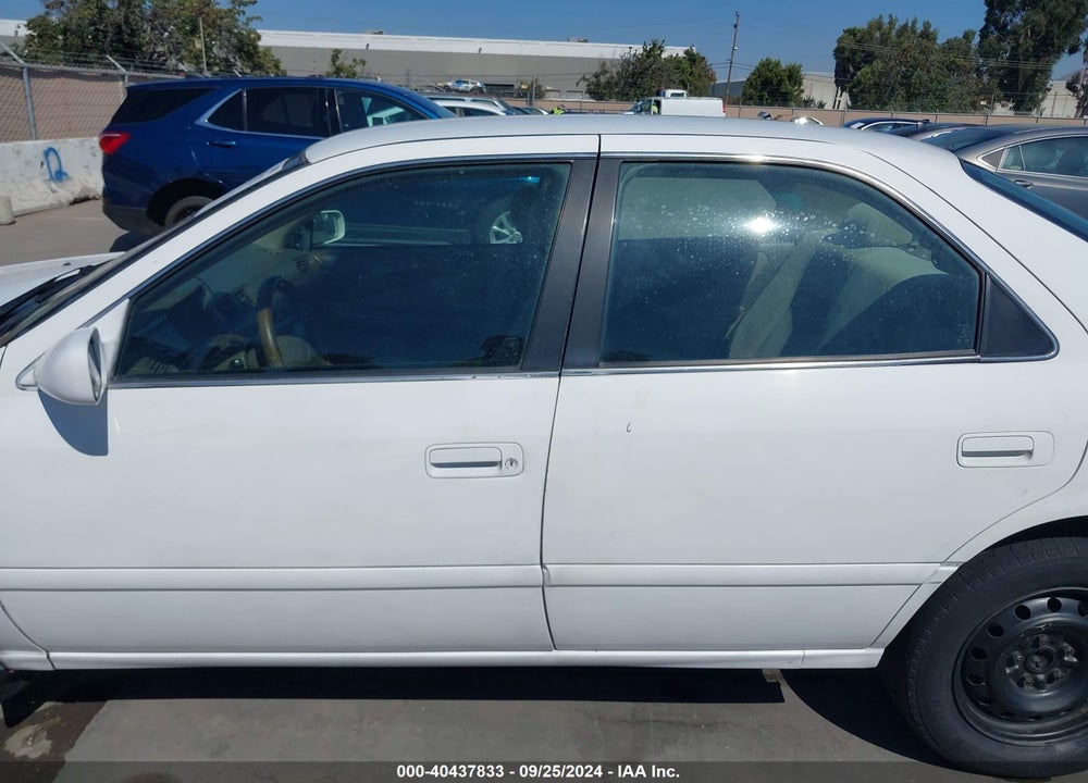 2001 TOYOTA CAMRY LE VIN: JT2BN22K910001274