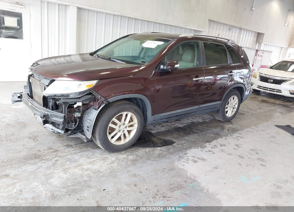 2015 KIA SORENTO LX VIN: 5XYKT3A69FG580601