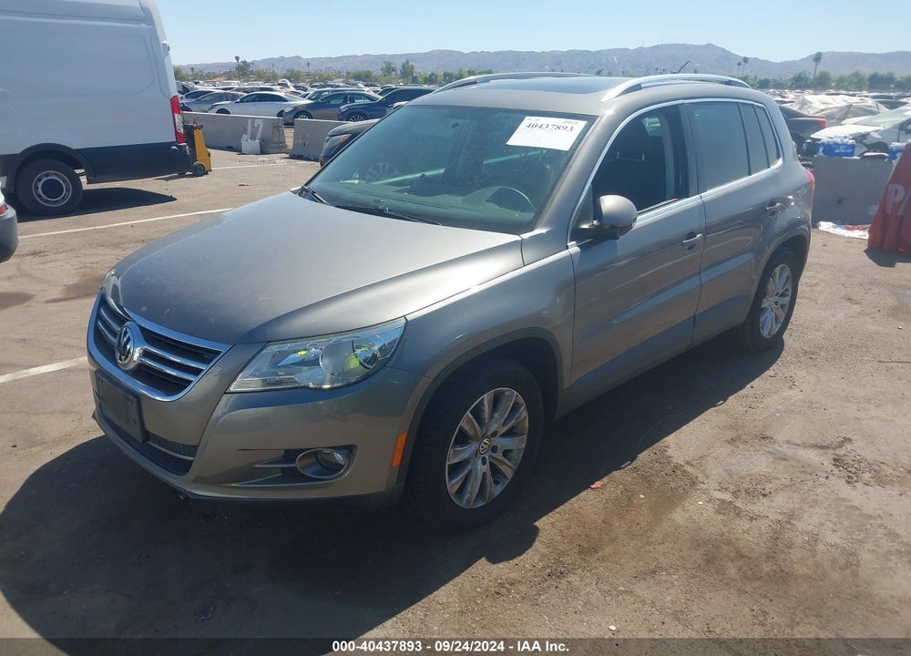 2009 VOLKSWAGEN TIGUAN SE VIN: WVGAV75N99W546644
