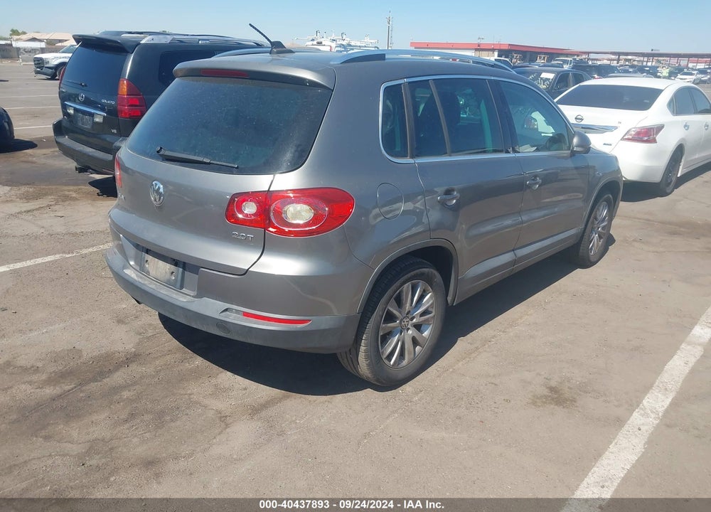 2009 VOLKSWAGEN TIGUAN SE VIN: WVGAV75N99W546644