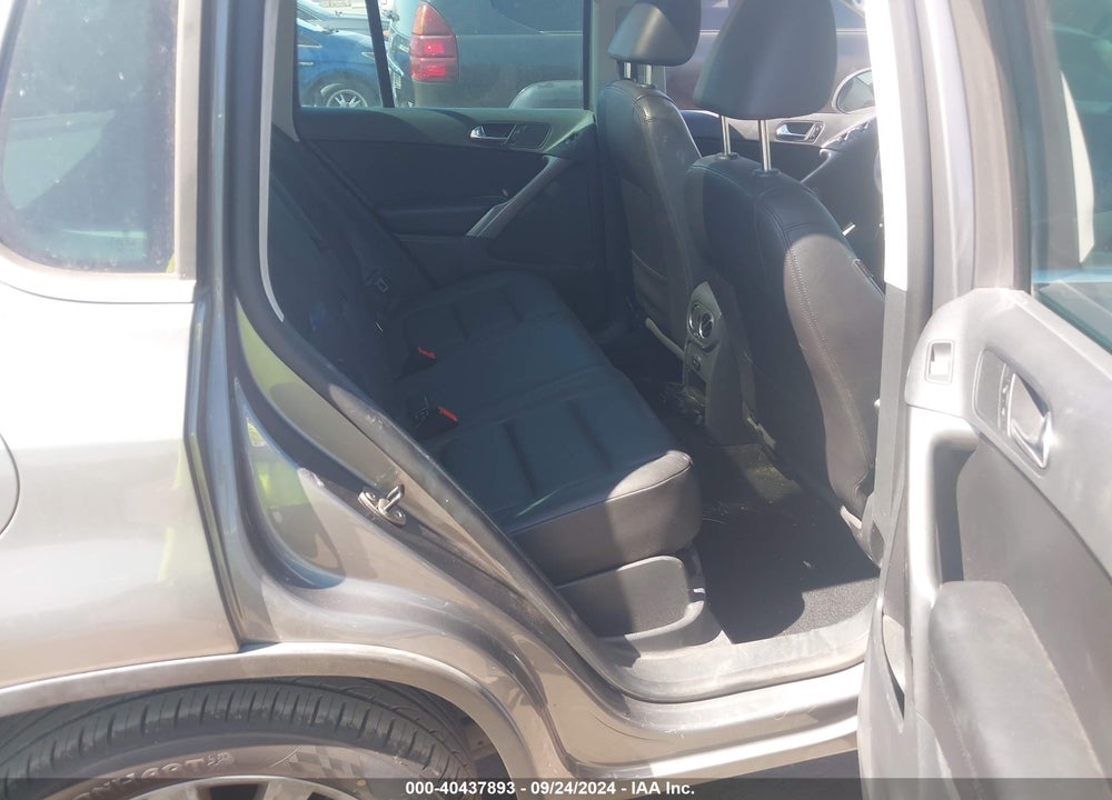 2009 VOLKSWAGEN TIGUAN SE VIN: WVGAV75N99W546644