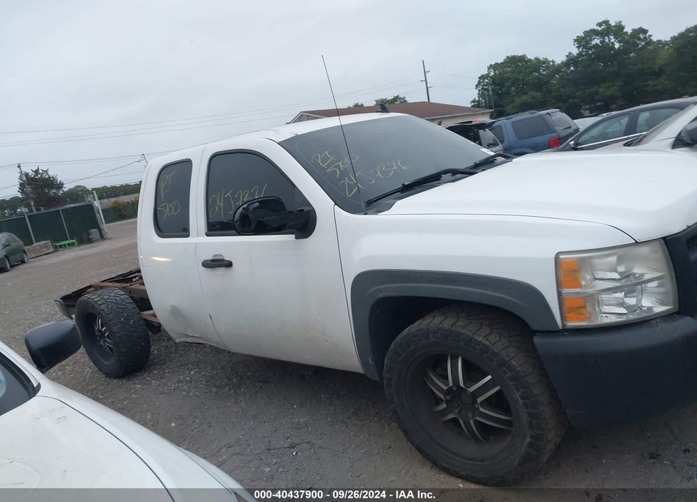 2009 CHEVROLET SILVERADO 1500 WORK TRUCK VIN: 1GCEK190X9Z261413