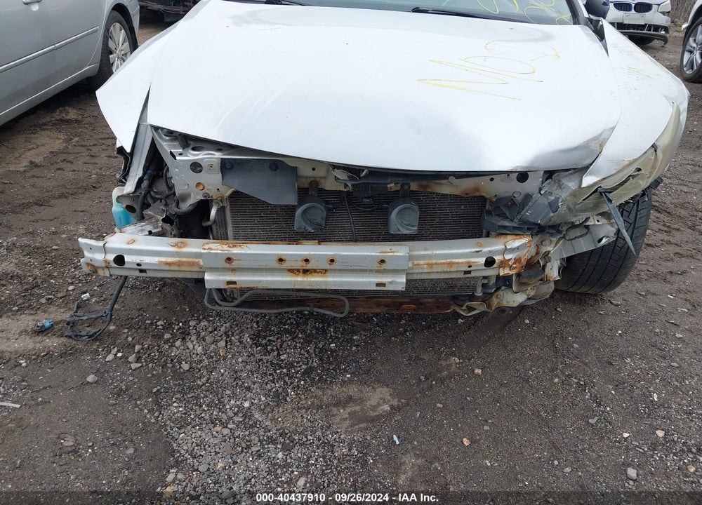 2010 HONDA ACCORD 2.4 EX-L VIN: 1HGCS1B80AA015790