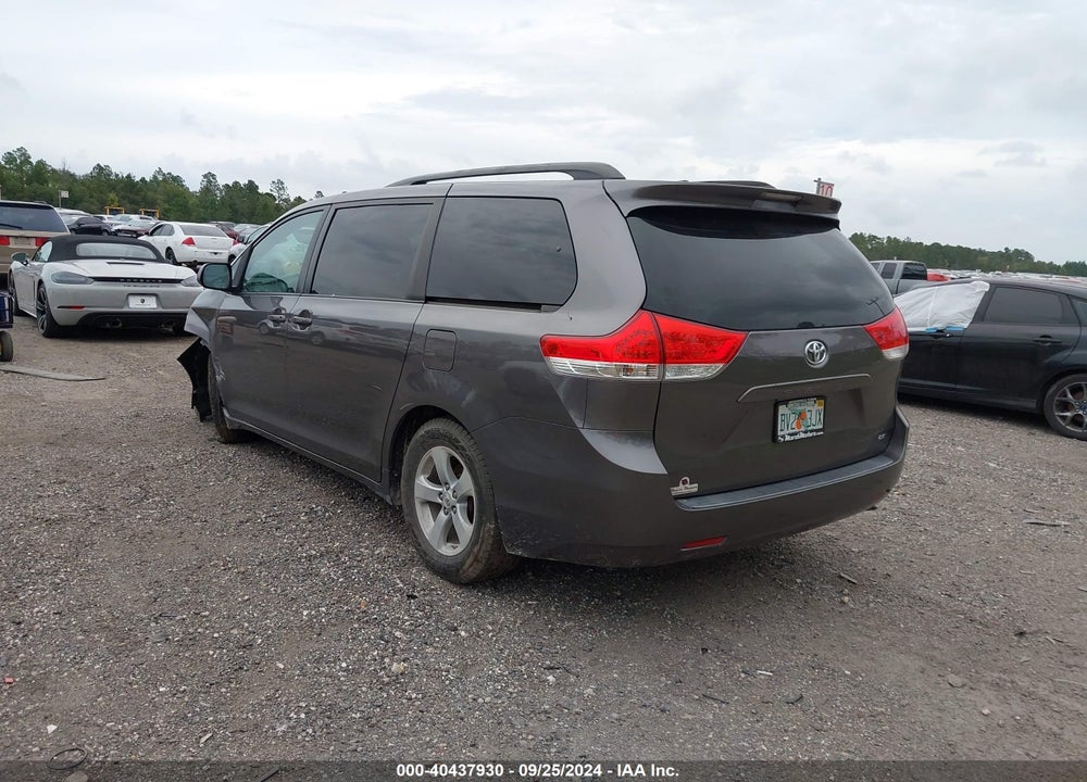 2011 TOYOTA SIENNA LE V6 VIN: 5TDKK3DC6BS043136