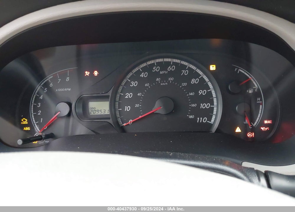 2011 TOYOTA SIENNA LE V6 VIN: 5TDKK3DC6BS043136