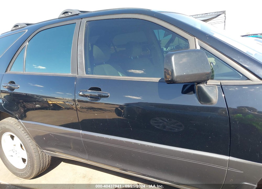 2000 LEXUS RX 300 VIN: JT6HF10U0Y0115520