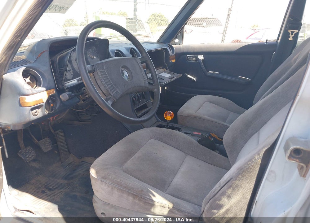 1978 MERCEDES-BENZ 240 E VIN: 12312310065654