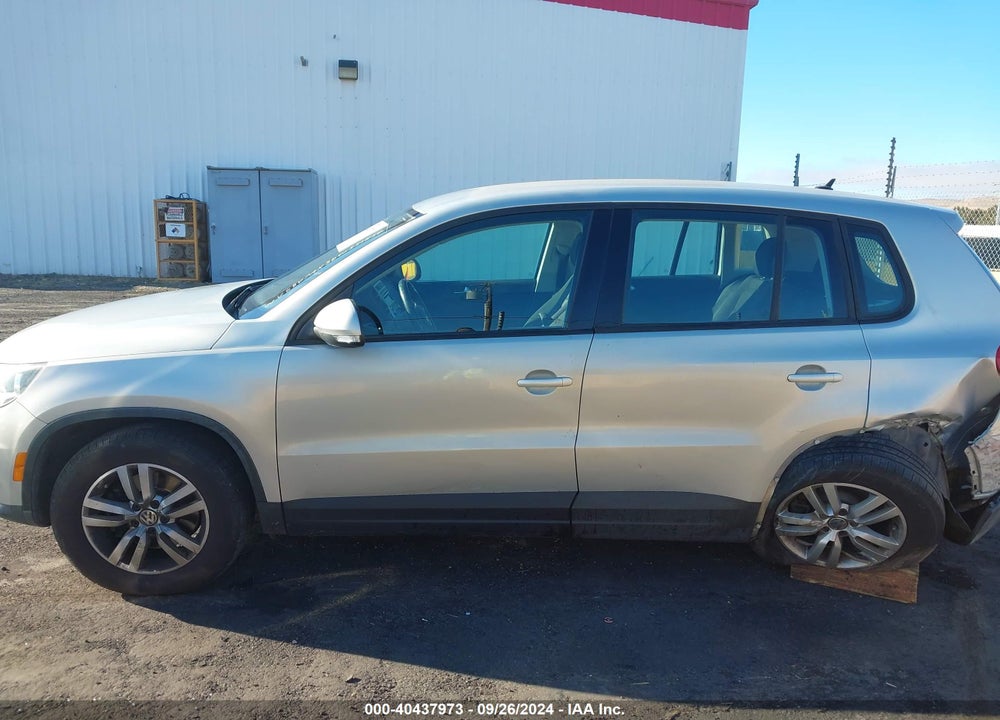 2013 VOLKSWAGEN TIGUAN S VIN: WVGBV7AX5DW551859