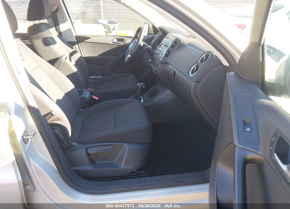 2013 VOLKSWAGEN TIGUAN S VIN: WVGBV7AX5DW551859
