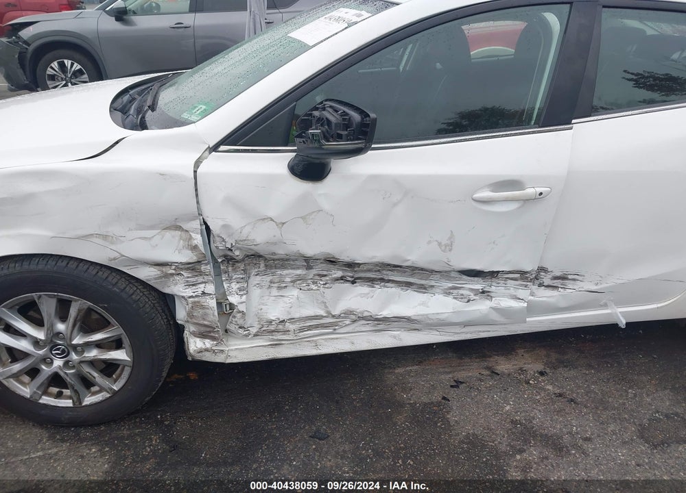 2018 MAZDA 3 SPORT VIN: 3MZBN1U72JM217651