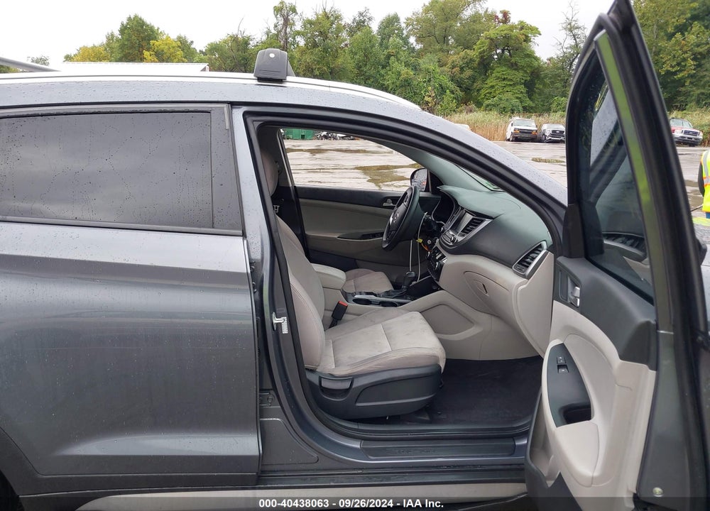 2018 HYUNDAI TUCSON SEL VIN: KM8J3CA43JU692078