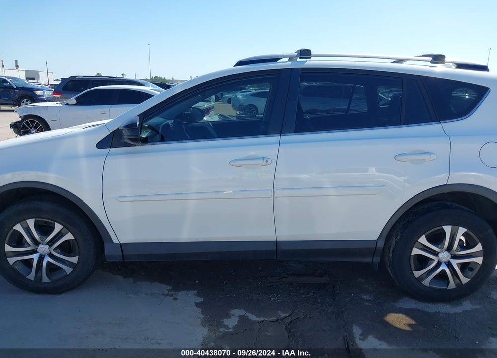 2017 TOYOTA RAV4 LE VIN: JTMZFREV1HJ141888