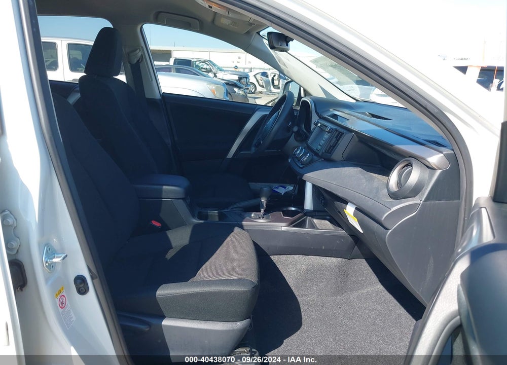 2017 TOYOTA RAV4 LE VIN: JTMZFREV1HJ141888
