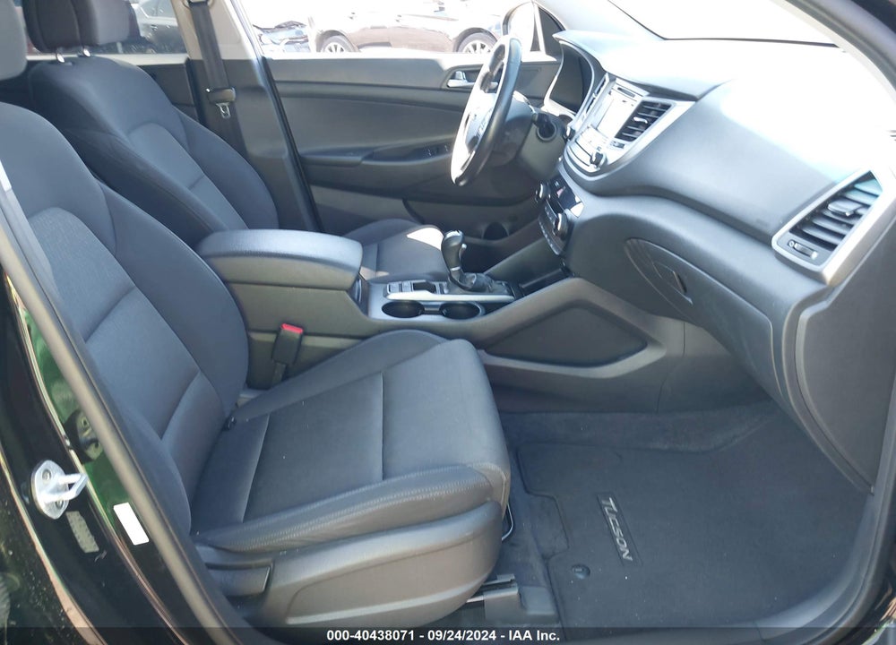 2017 HYUNDAI TUCSON NIGHT VIN: KM8J33A27HU520189