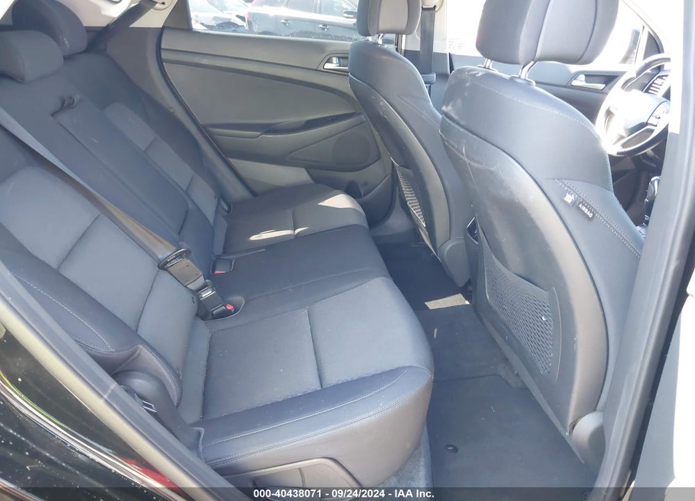 2017 HYUNDAI TUCSON NIGHT VIN: KM8J33A27HU520189