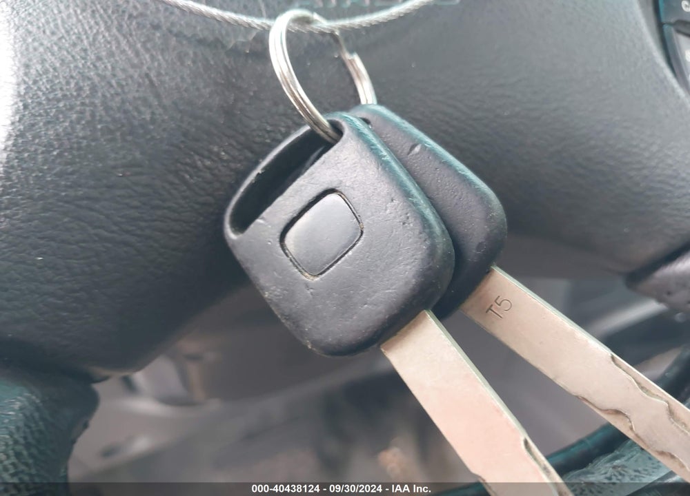 2005 HONDA CIVIC EX VIN: 1HGES26745L012188