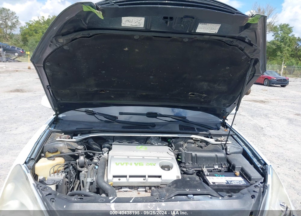 2002 LEXUS ES 300 VIN: JTHBF30GX20038536